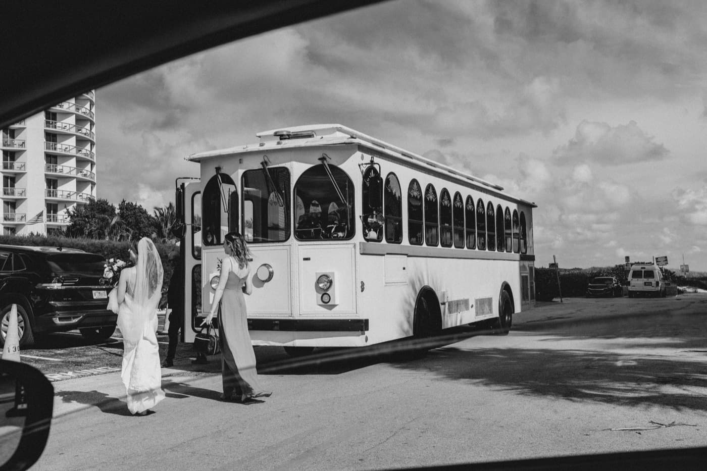 What is the best time to get married in Miami, FL?